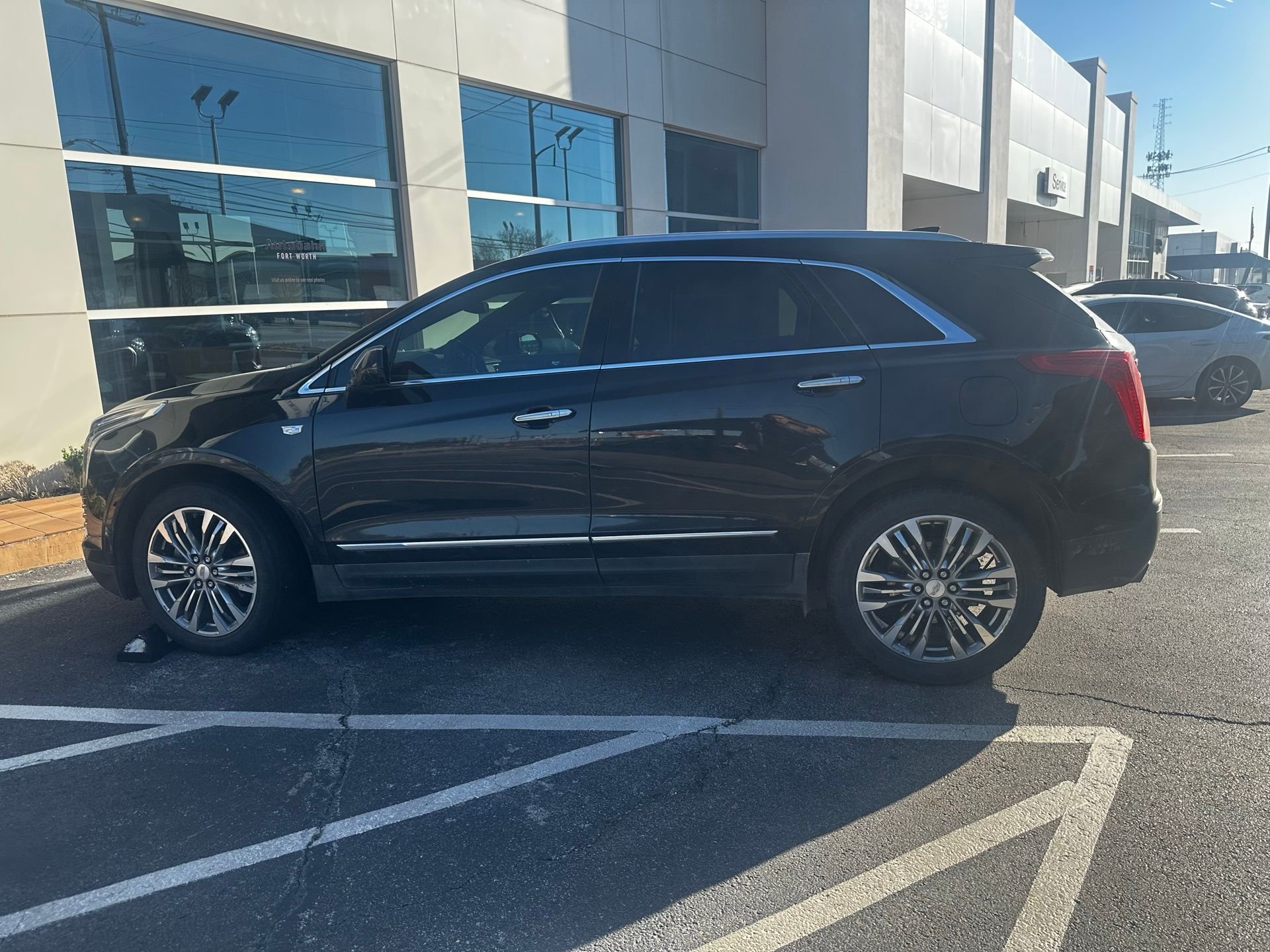 Used 2017 Cadillac XT5 Premium Luxury with VIN 1GYKNCRS3HZ144143 for sale in Fort Worth, TX