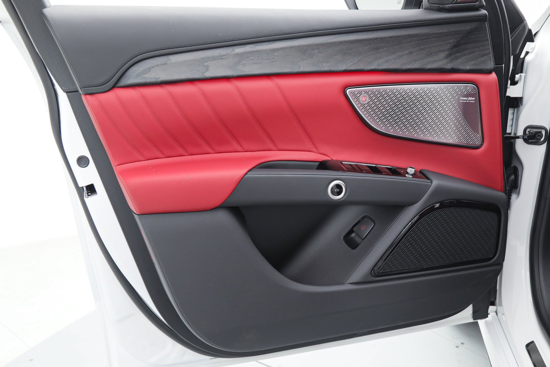 2026 Maserati Grecale Modena V6 - Photo 16
