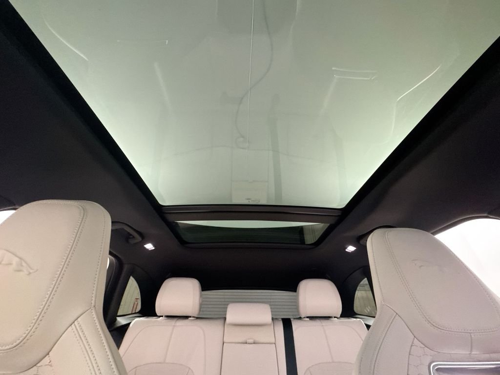 2026 Jaguar F-Pace R-Dynamic S - Photo 20
