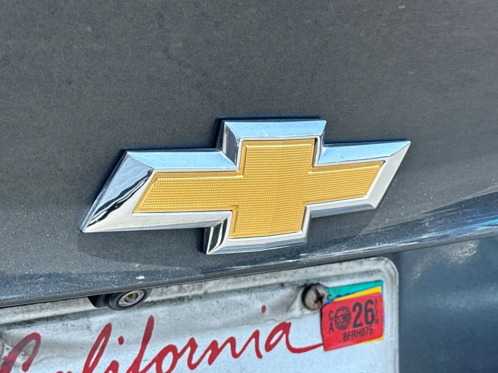 Used 2018 Gray Chevrolet Premier image 11