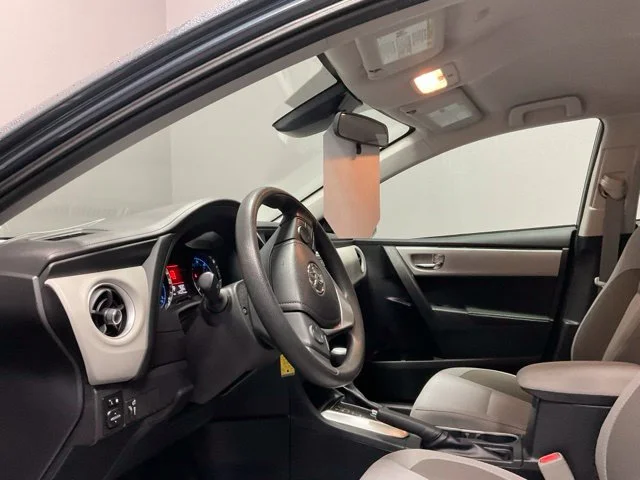 Used 2018 Gray Toyota LE image 17