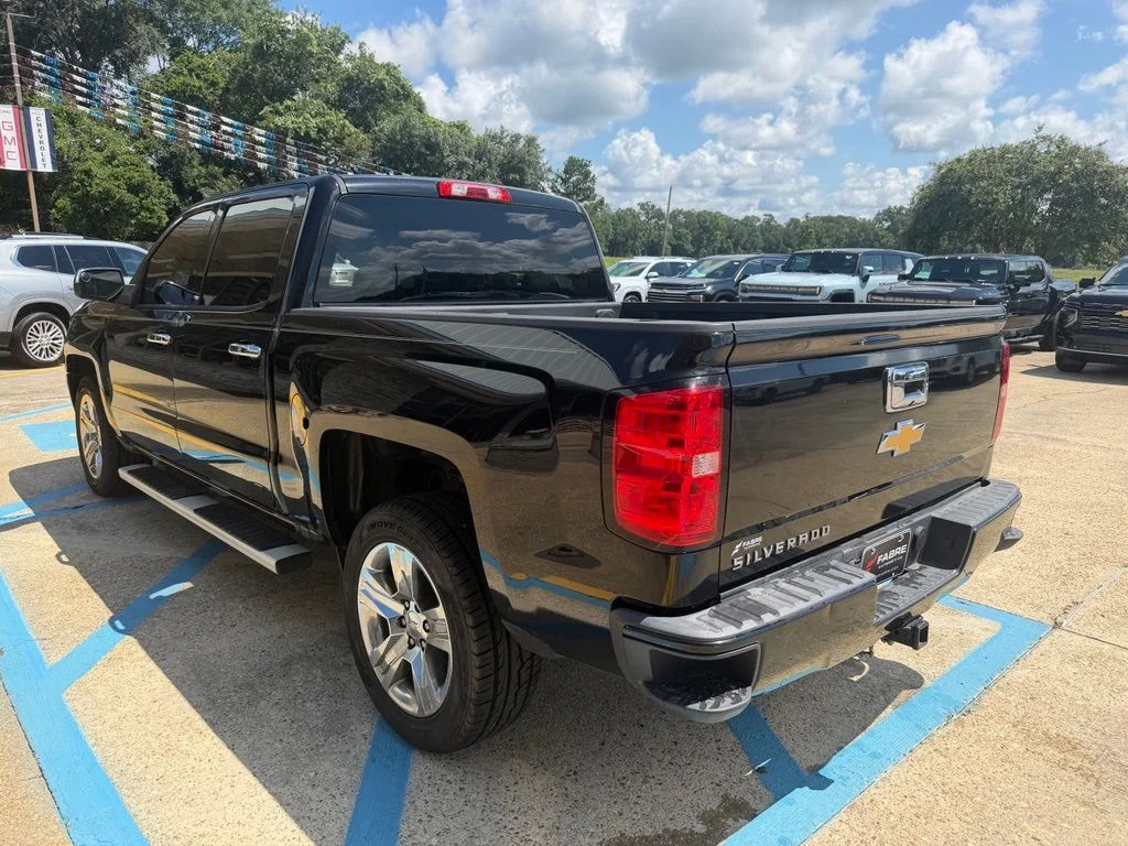 Used 2018 Black Chevrolet Custom image 5