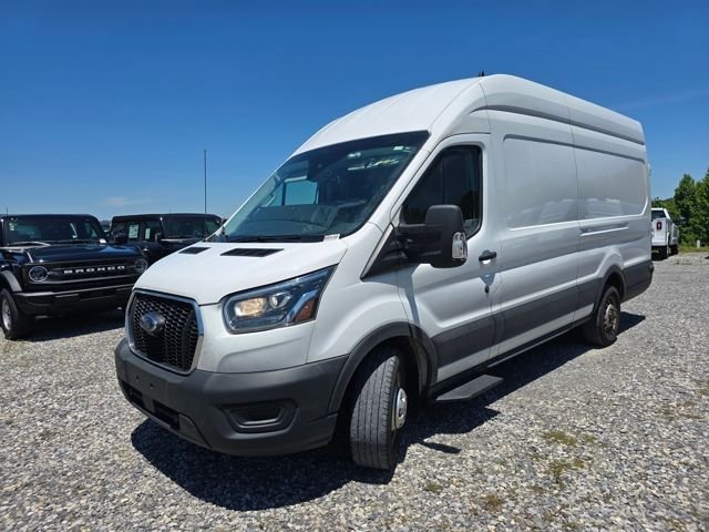 Used 2024 Oxford White Clearcoat Ford Base image 2