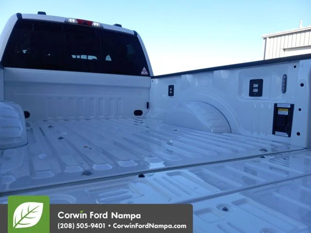 New 2026 Star White Metallic Tri-Coat Ford Platinum image 30