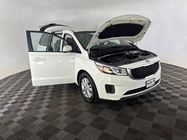 Used 2015 White Kia LX image 14