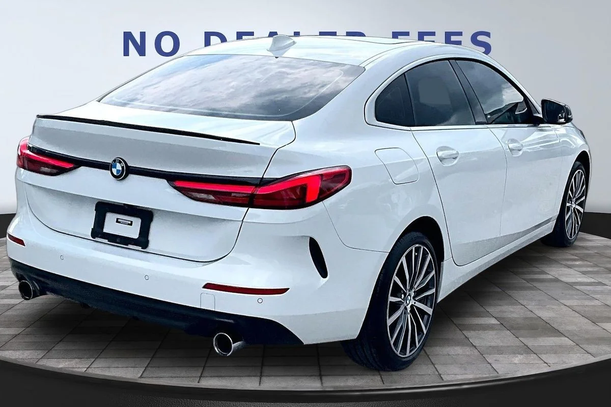 Used 2023  BMW i sDrive image 6