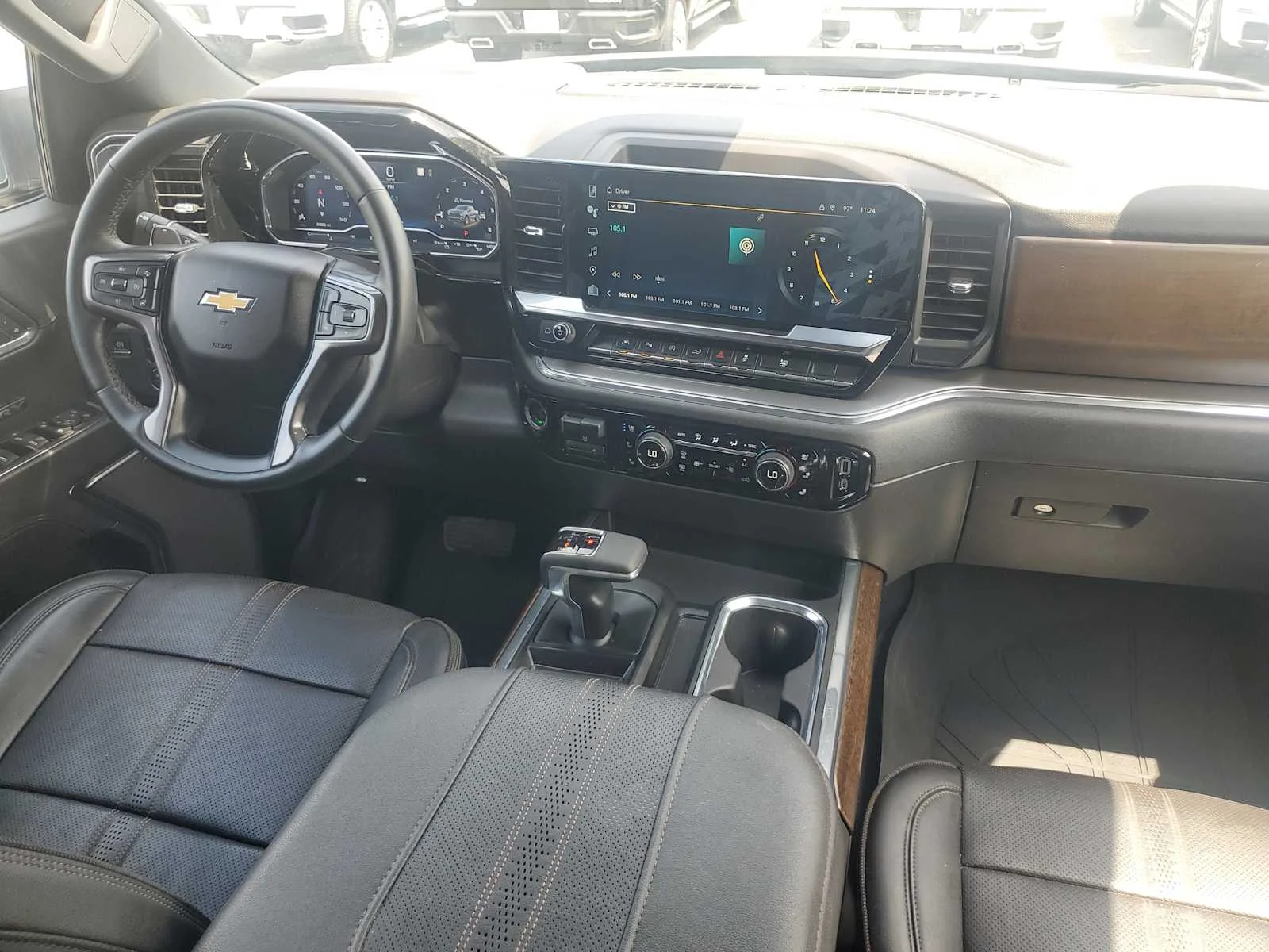 Used 2023 Sterling Gray Metallic Chevrolet High Country image 19