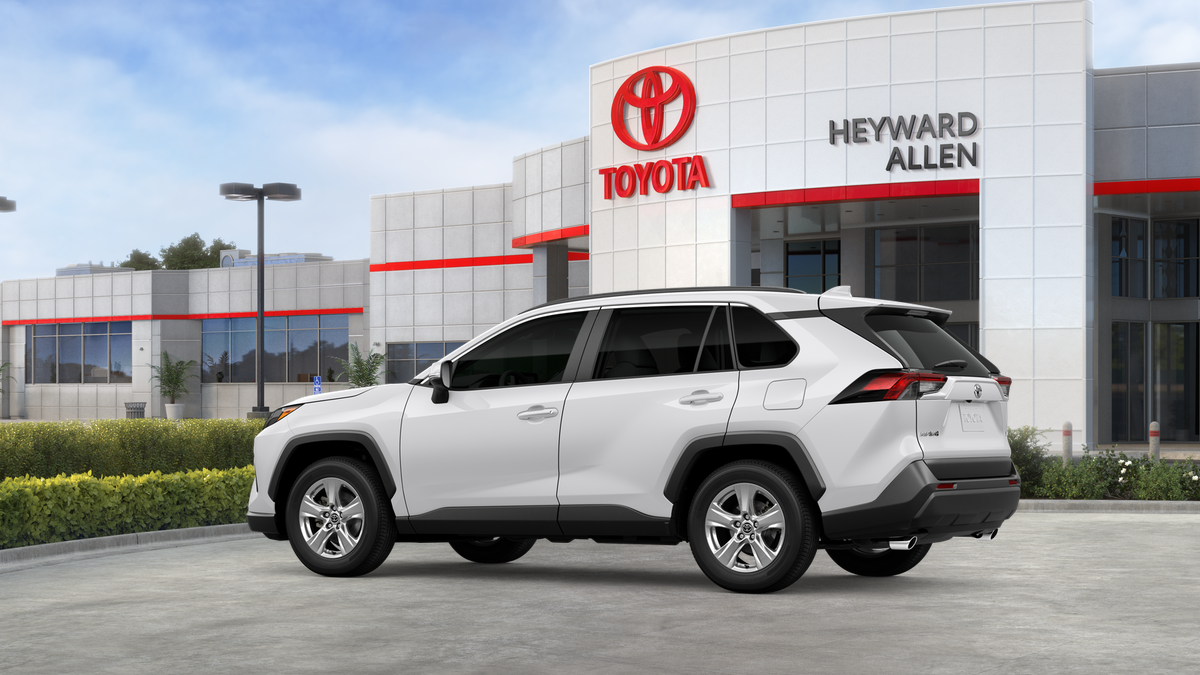 New 2025 Ice Cap Toyota XLE image 27