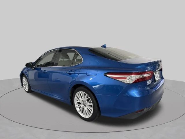Used 2019 Blue Toyota XLE image 5