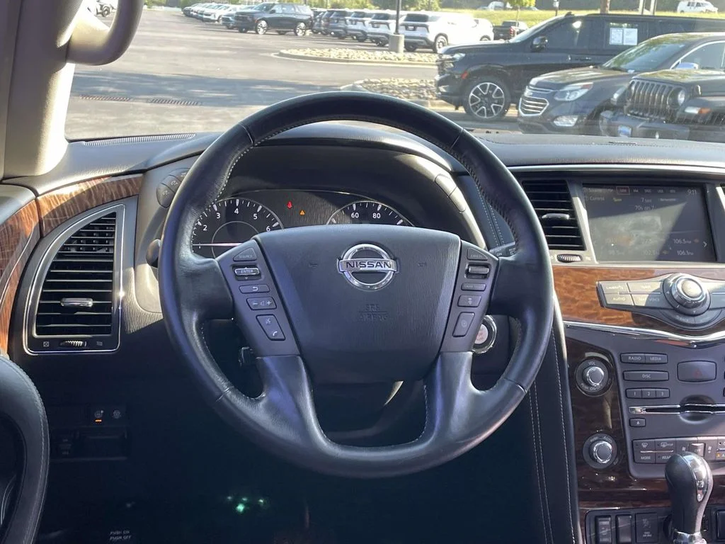 Used 2020 Silver Nissan SL 4WD image 17