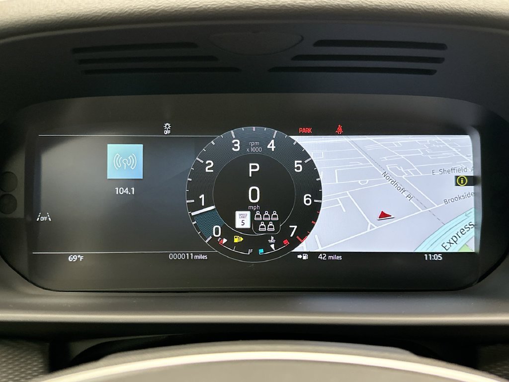 New 2026 Fuji White Land Rover Gemini Edition image 16