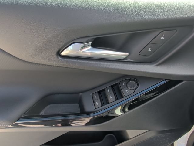 2027 Chevrolet Equinox LT - Photo 25