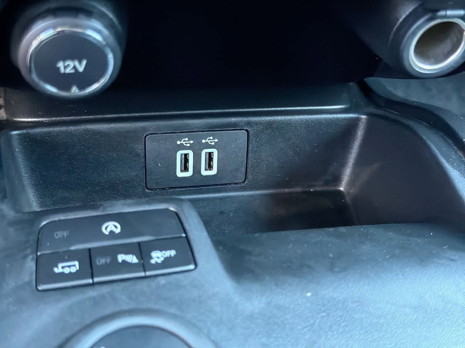 Used 2020 Lightning Blue Metallic Ford LARIAT image 32