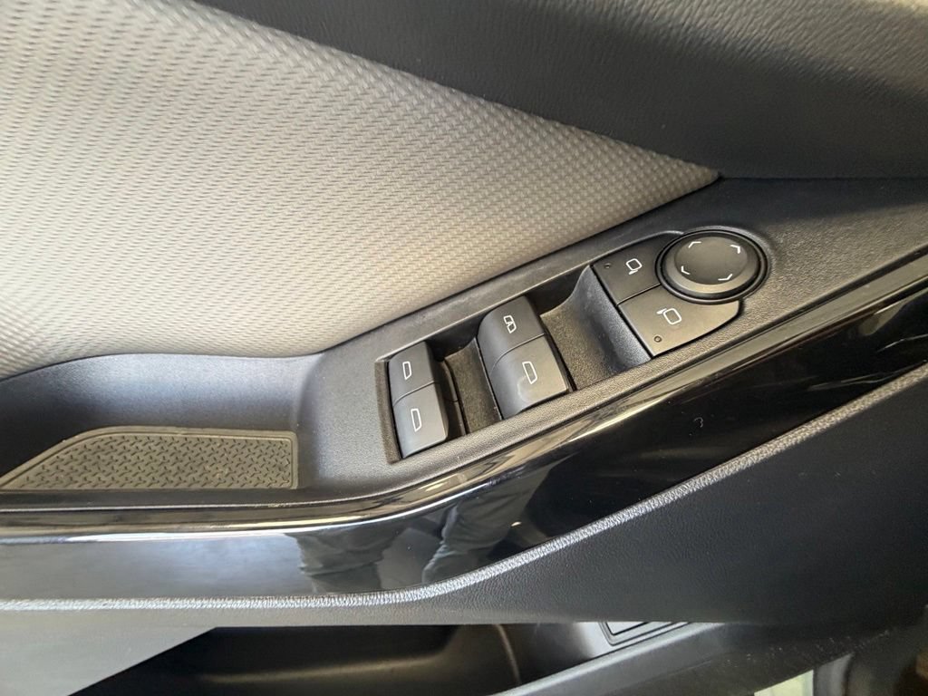Used 2025 Cacti Green Chevrolet LT image 21