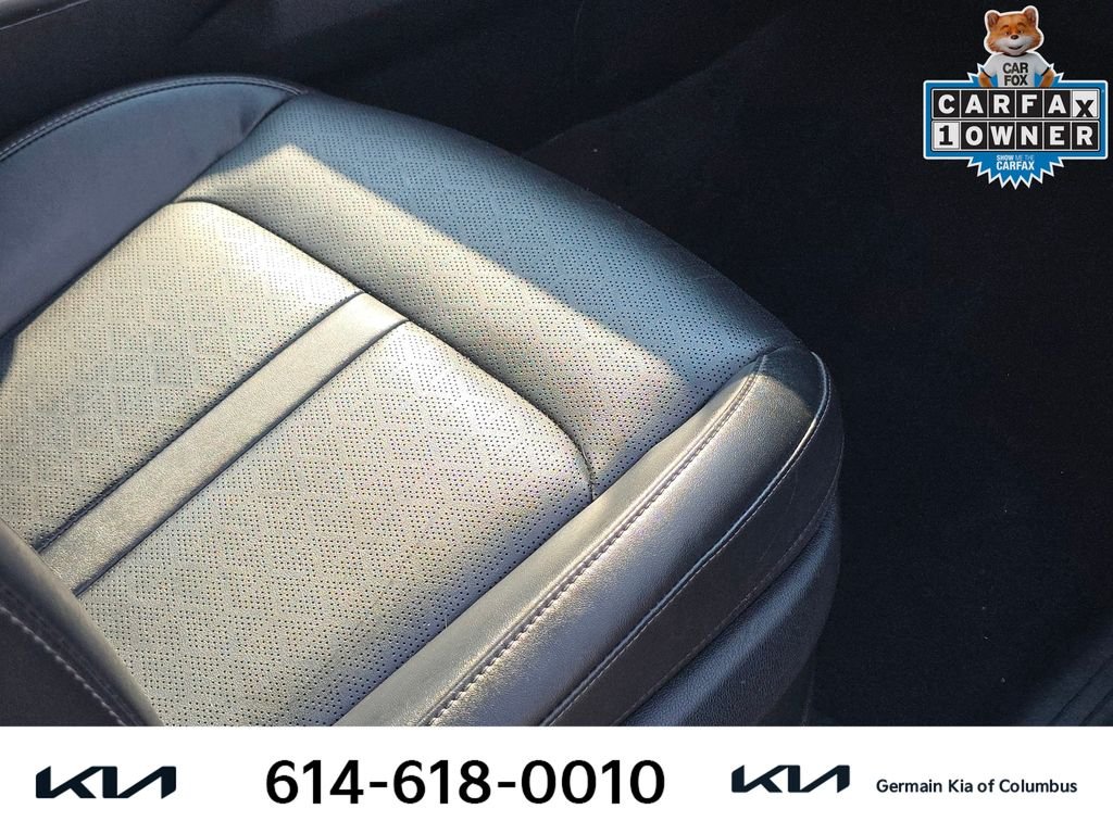 Used 2022 White Kia S image 27