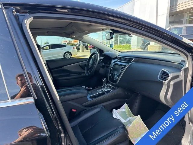 Used 2023 Black Nissan SL image 13