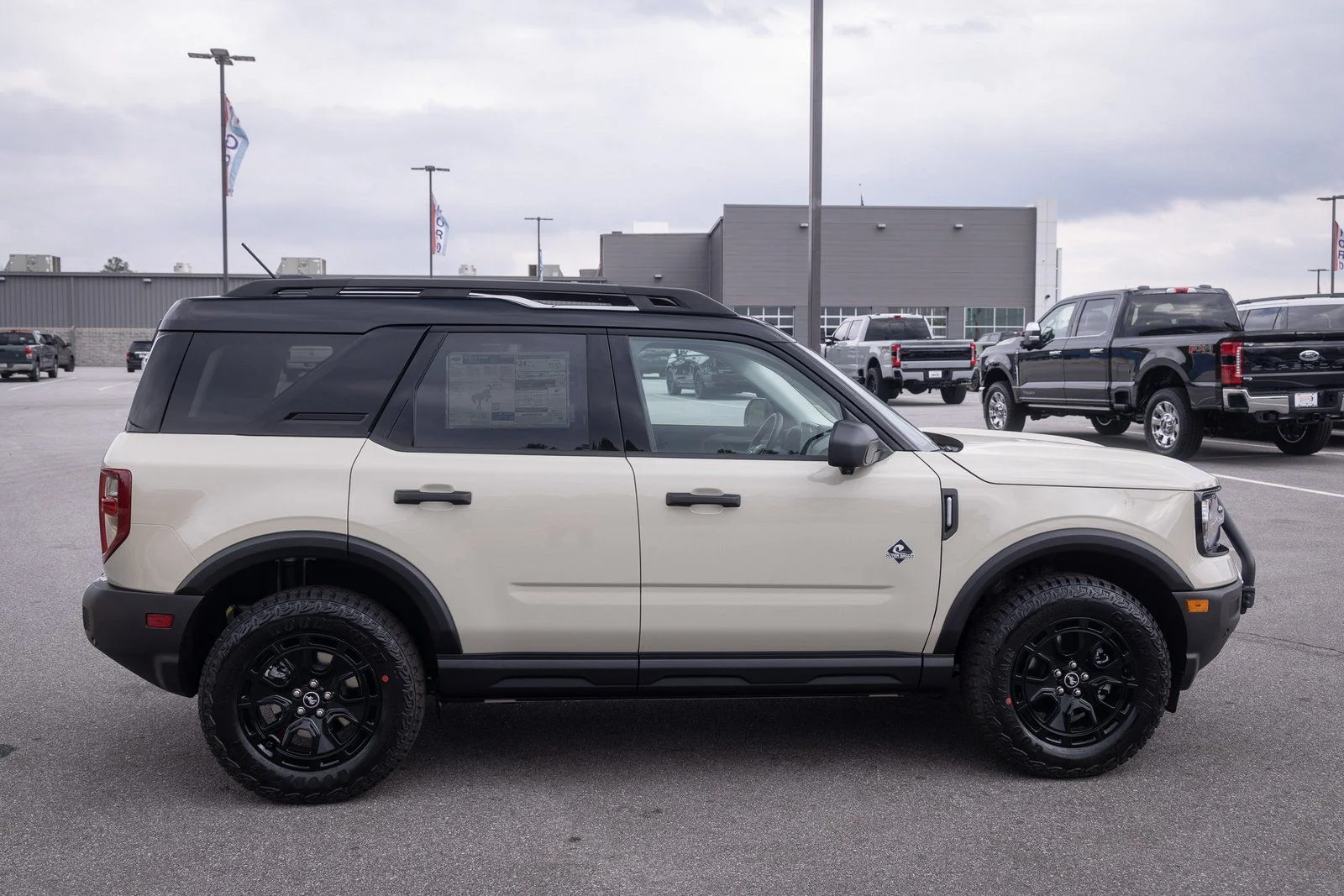 New 2025 Desert Sand Ford Outer Banks® image 11