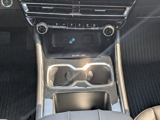 2025 Chevrolet Traverse LT - Photo 21