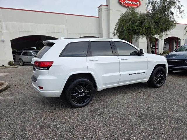 Certified Used 2022 White Jeep Laredo X image 11