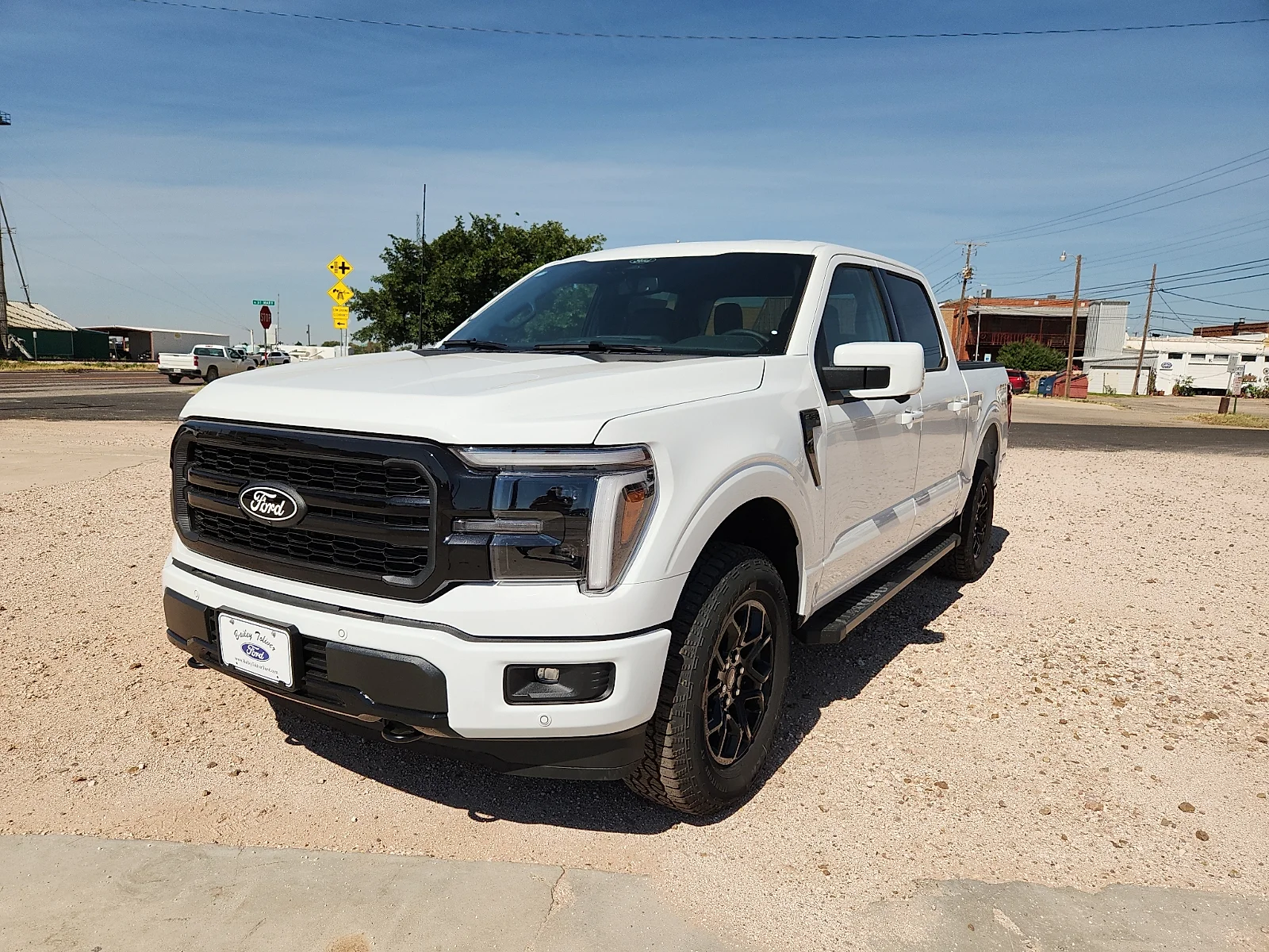 New 2026 Oxford White Ford Lariat image 3