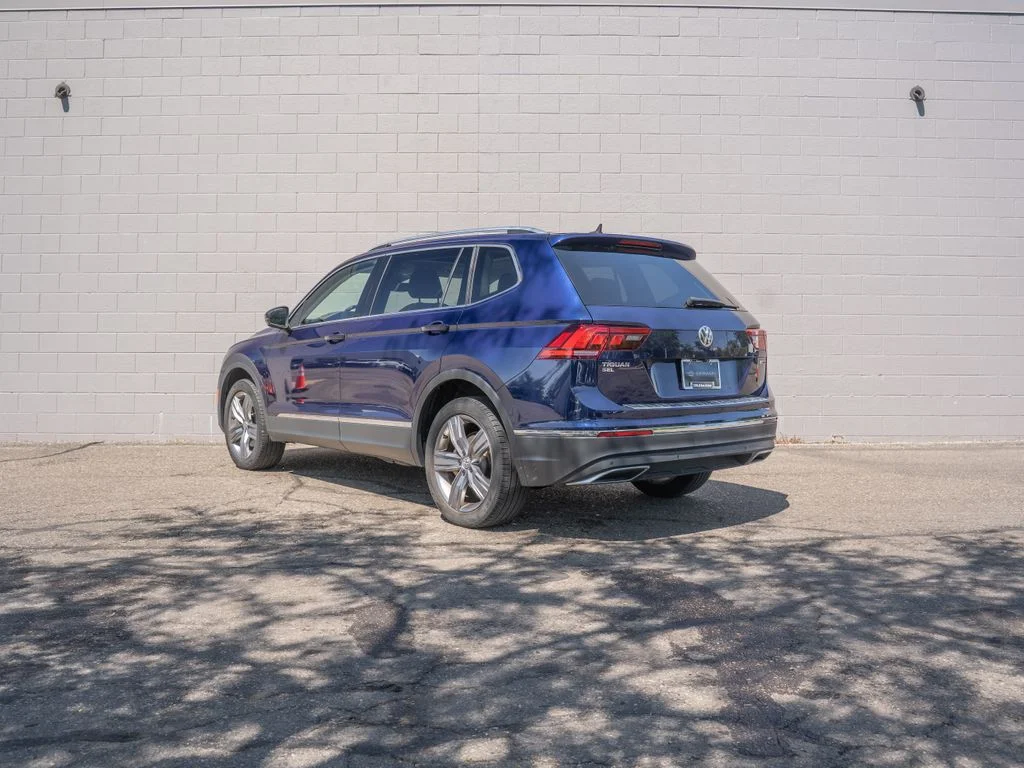 Used 2021 Atlantic Blue Metallic Volkswagen 2.0T SEL image 3