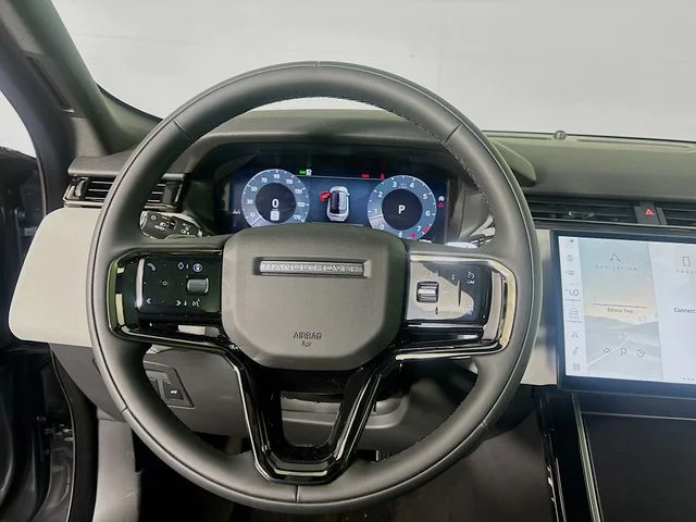 Used 2026  Land Rover Dynamic SE image 12