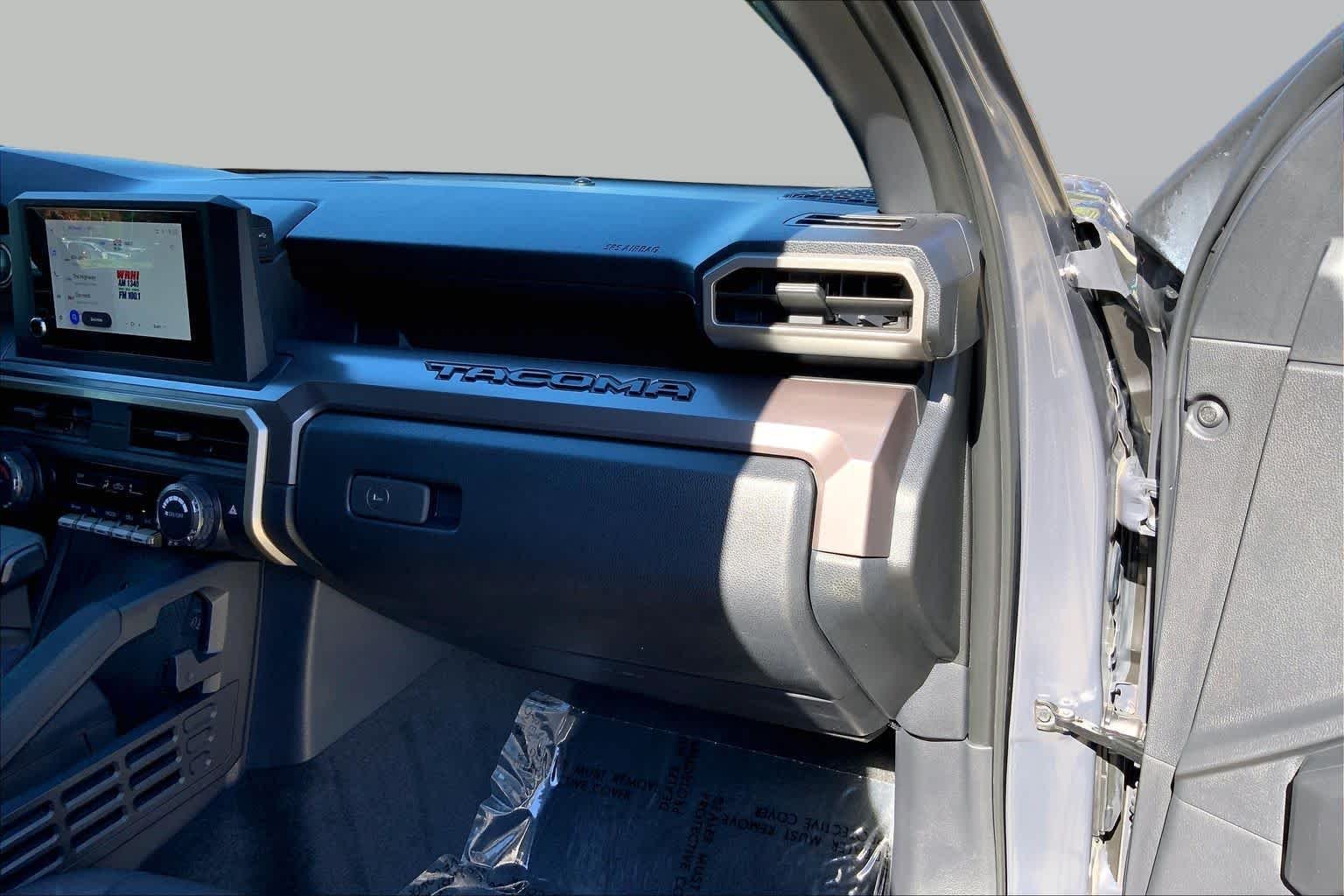 Used 2025 Underground Toyota SR5 image 18