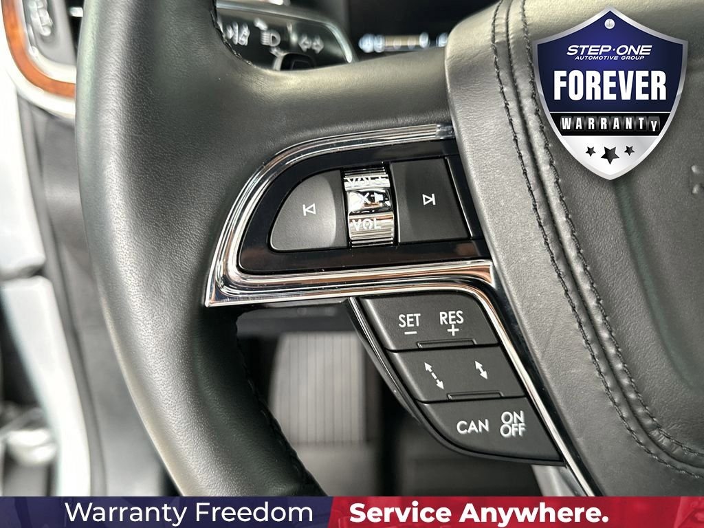 Used 2020 Silver Lincoln Reserve image 20