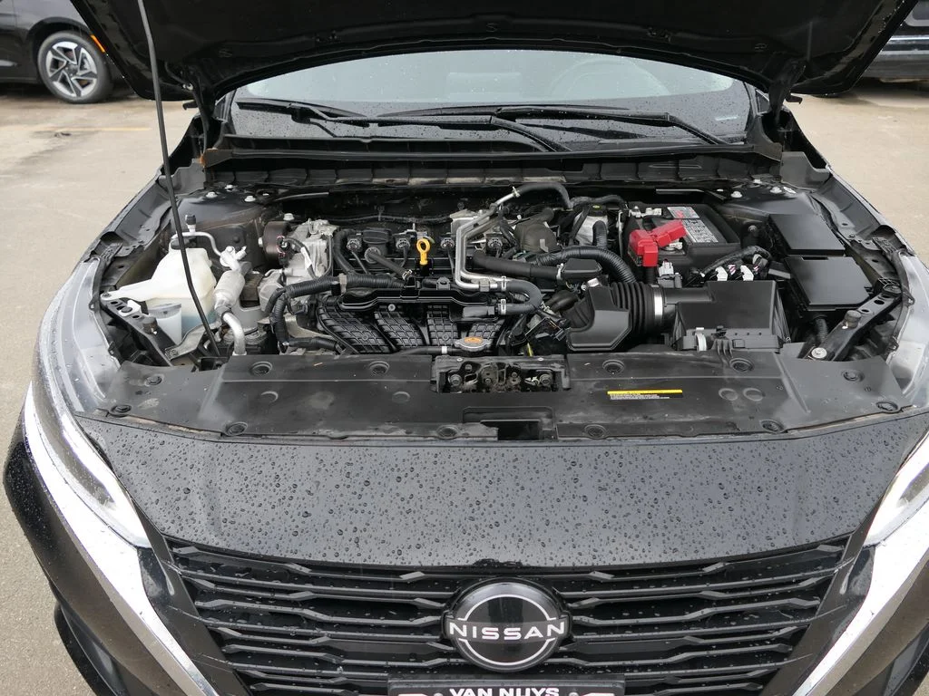 Used 2024 Super Black Nissan 2.5 SV image 24