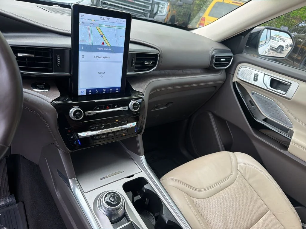 Used 2023 White Ford Platinum image 18