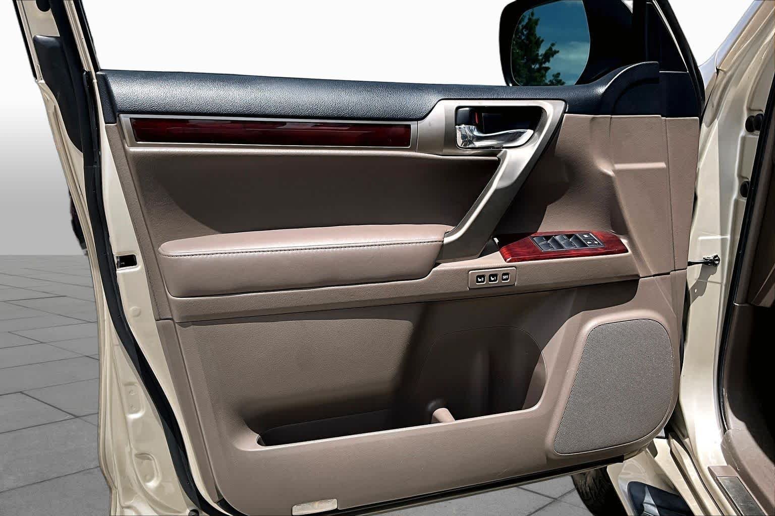 Used 2010 Satin Cashmere Metallic Lexus Premium image 17