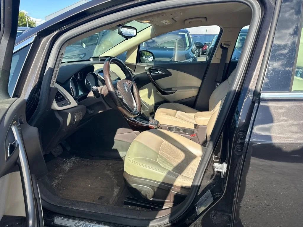 Used 2013 MOCHA BRONZE METALLIC Buick CASHMERE CLOTH SEAT image 9