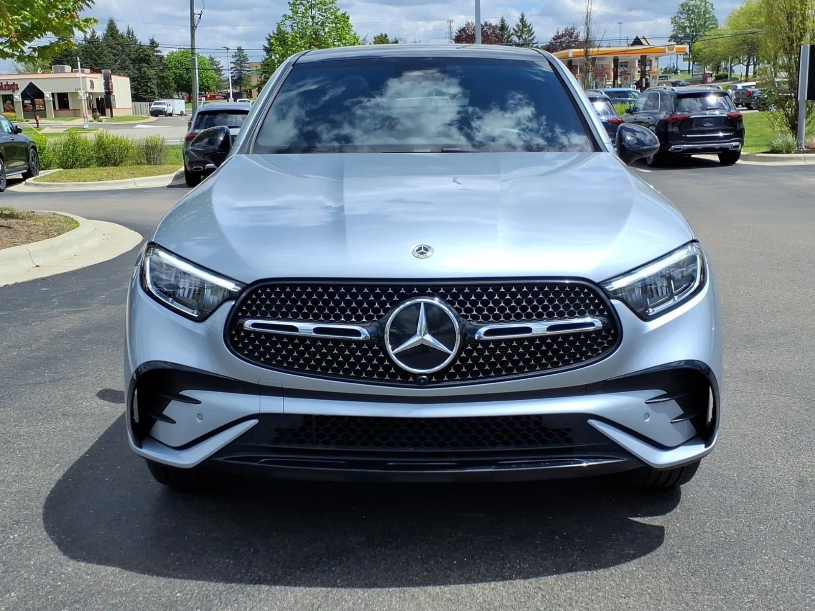 Certified Used 2025  Mercedes-Benz GLC 300 Coupe image 9