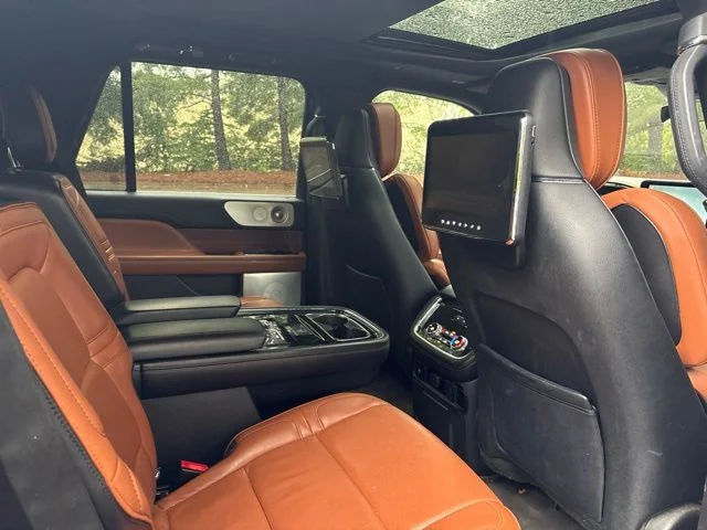 Used 2019 Black Lincoln Reserve image 19