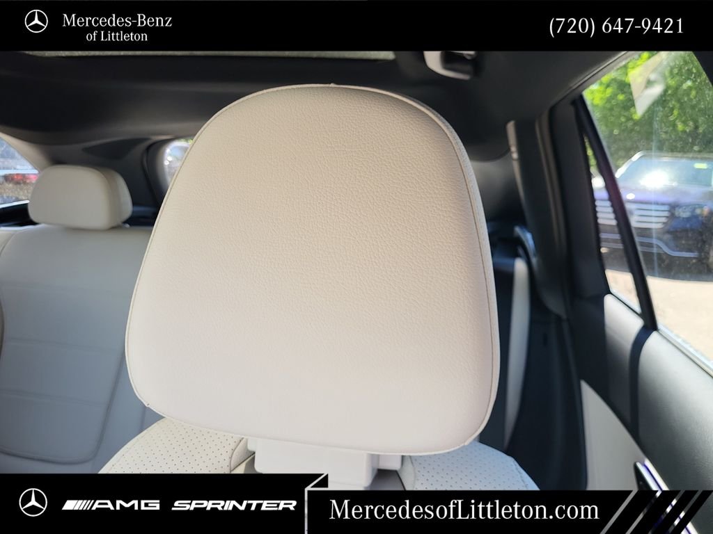 New 2026 Polar White Mercedes-Benz GLC 300 image 14