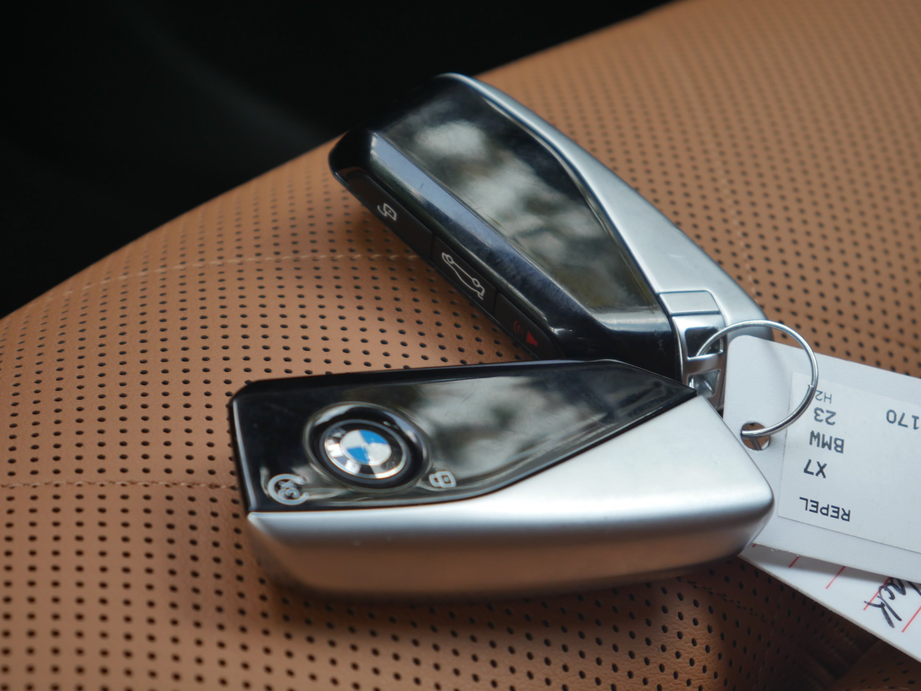Used 2023 Carbon Black Metallic BMW xDrive40i image 41