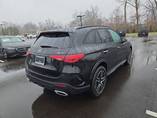 New 2026 Black Mercedes-Benz GLC300 image 3