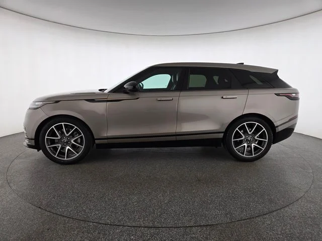 Used 2023 Brown Land Rover R-Dynamic S MHEV image 28