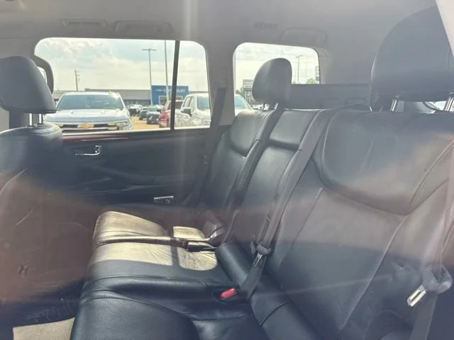 2011 Lexus LX 570 - Photo 18