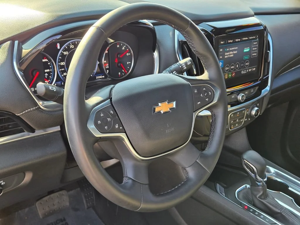 Used 2023 Sterling Gray Metallic Chevrolet Premier image 18