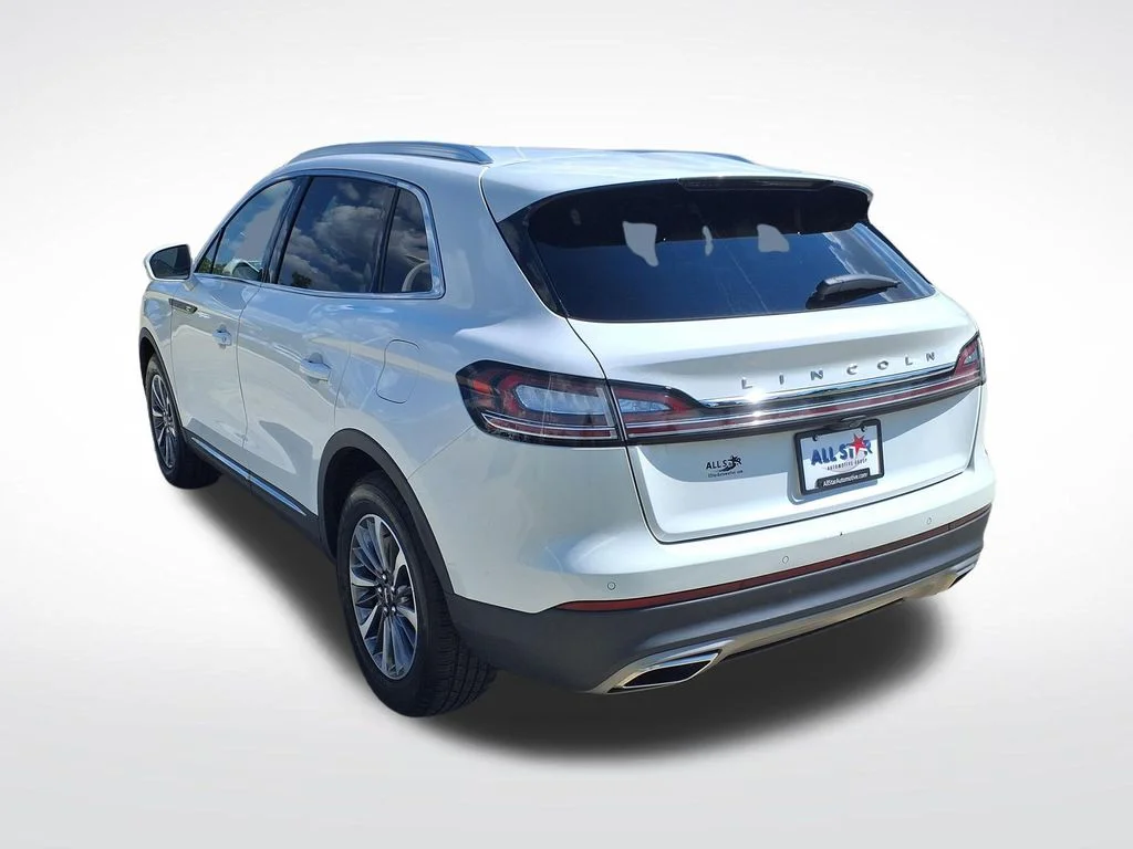 Used 2022 White Lincoln Standard image 6