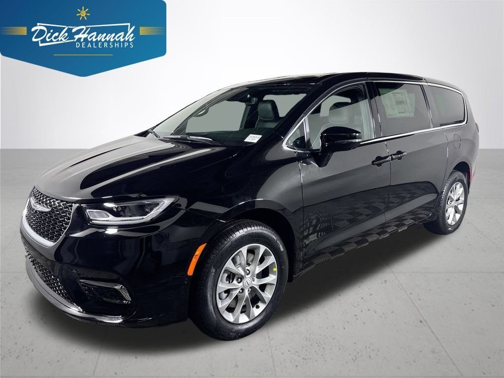 2026 Chrysler Pacifica Limited AWD's photo