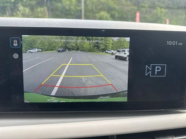 Certified Used 2025 Green Hyundai SEL image 26