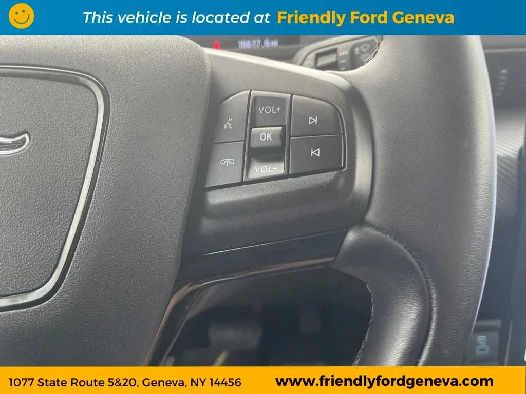 Used 2024 Eruption Green Metallic Ford Select image 50