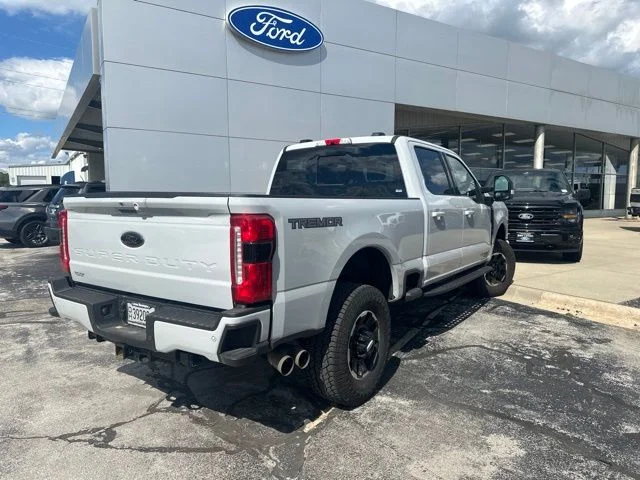 Used 2025 Avalanche Ford Lariat image 4