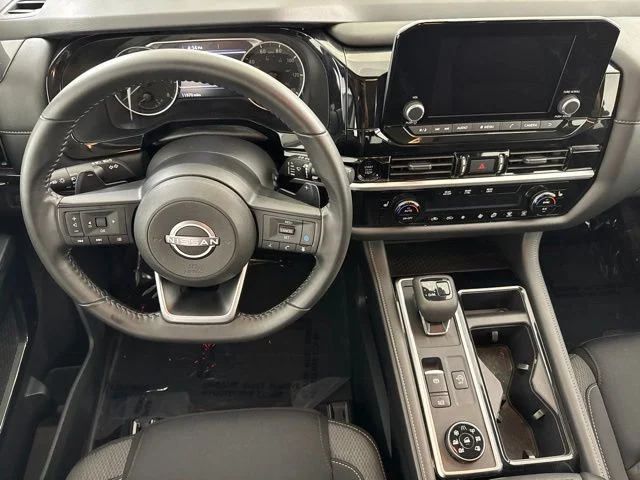 Used 2025 Silver Nissan SV image 22