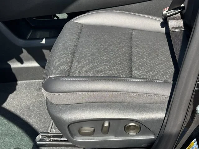 New 2026 Mosaic Black Metallic Chevrolet LT image 10