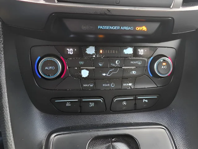 Used 2019 Blue Metallic Ford XLT image 15