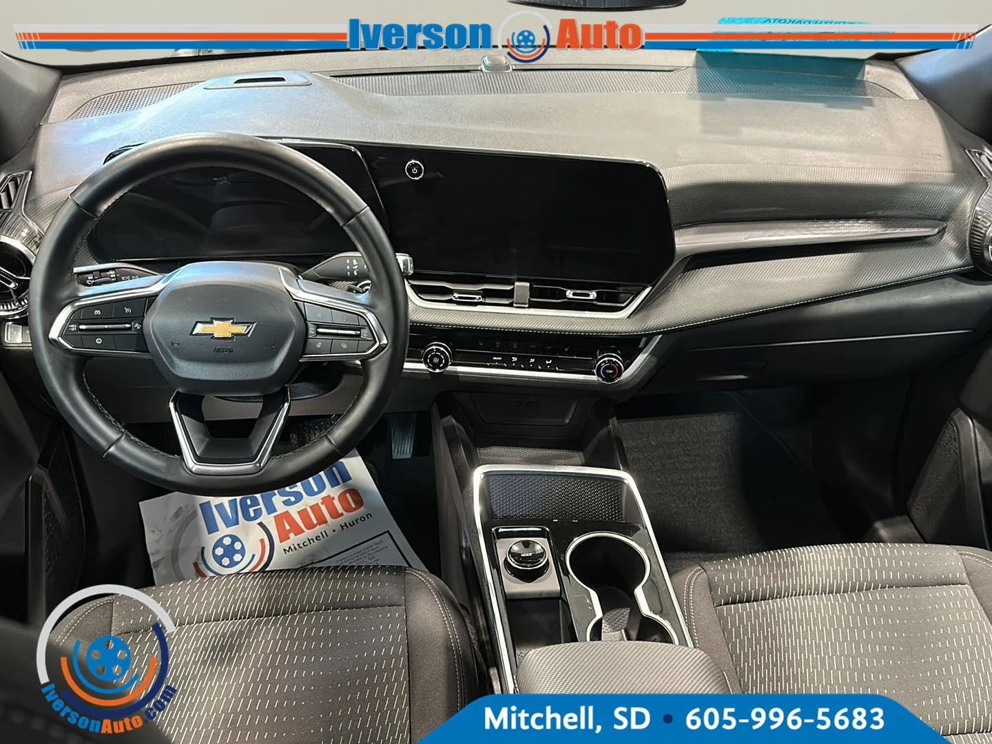 Used 2026 Mosaic Black Metallic Chevrolet AWD LT image 26