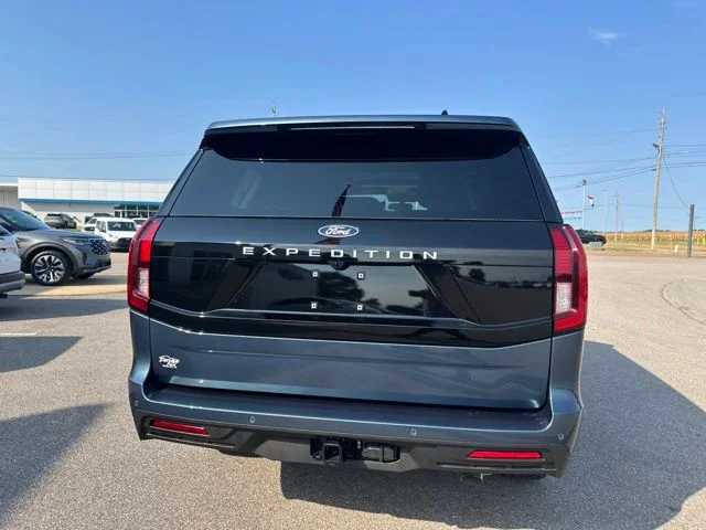 New 2027 Nocturnal Blue Metallic Ford Active image 22